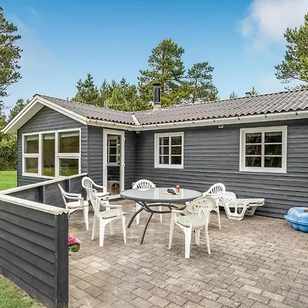 Lovely In With Wifi Holiday home